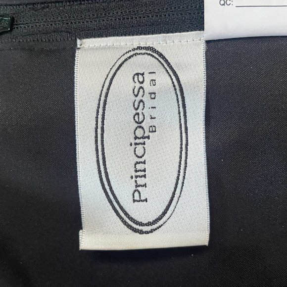 High Low Design Dress - Picture 5 of 6